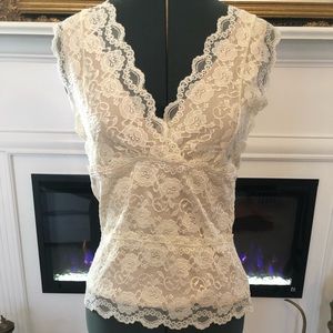 Champagne Lace Camisole. Ladies Small (4/6)